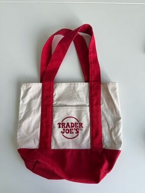 Viral Mini Trader Joe’s Tote